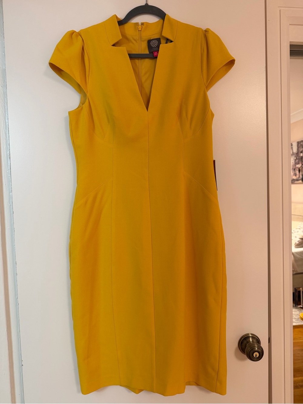 Vince Camuto Yellow V-Neck Cap Sleeve Sheath Dress